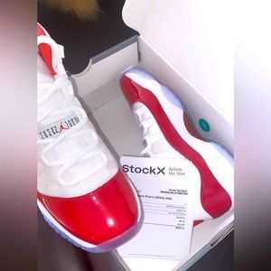 Brand New Air Jordan 11 Retro (GS) never worn. Still in box 7Y.